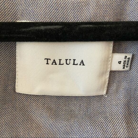 Aritzia- Light Chambray Blue Kent Lightweight Blazer - Picture 9 of 9